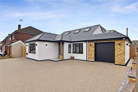 13 Squires Way, Dartford, DA2 7NN