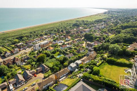 3 bedroom end of terrace house for sale, Naildown close, Seabrook, Hythe, Kent CT21 5TA