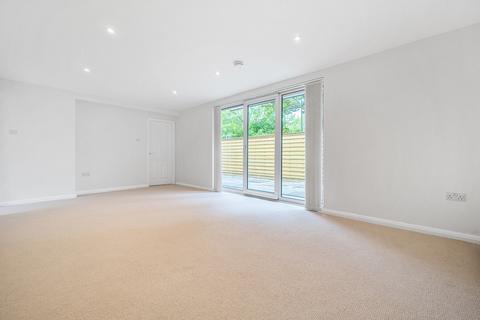 2 bedroom ground floor flat for sale, New Road, Windermere