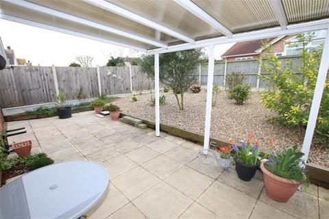 2 bedroom detached bungalow for sale, Fleetwood Avenue, Holland on Sea