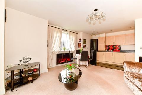 2 bedroom apartment for sale - Highbank, Haywards Heath, West Sussex