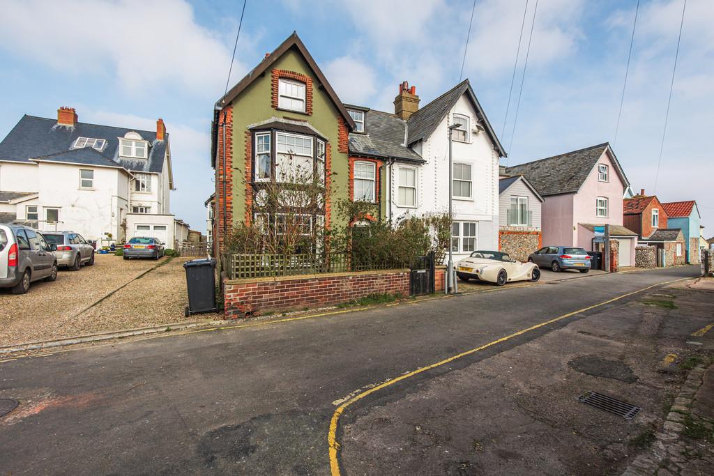 Sheringham 5 bed semidetached house for sale £400,000