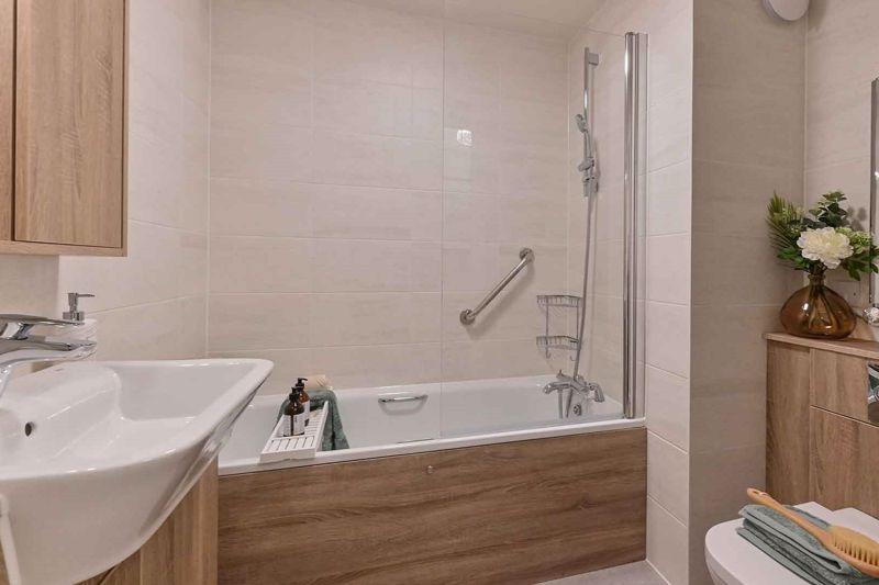 Photo 10