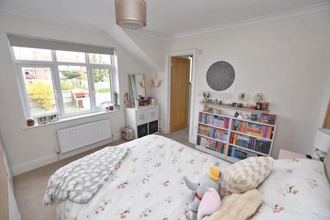 4 bedroom semi-detached house for sale, Tonbridge Road, Teston, Maidstone
