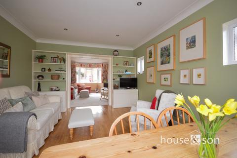 3 bedroom chalet for sale, Hood Crescent, Bournemouth