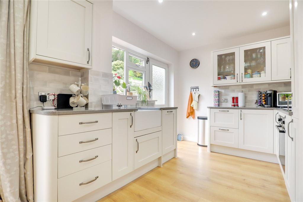 166 Lodge Lane, Bridgnorth, Shropshire 3 bed detached house for sale