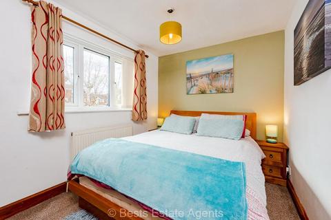 2 bedroom semi-detached house for sale - Abbotts Close, Runcorn