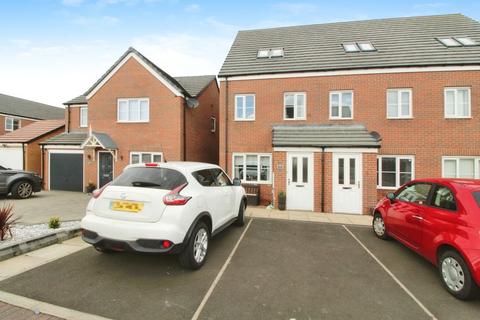 3 bedroom end of terrace house for sale, Drake Avenue, Blyth