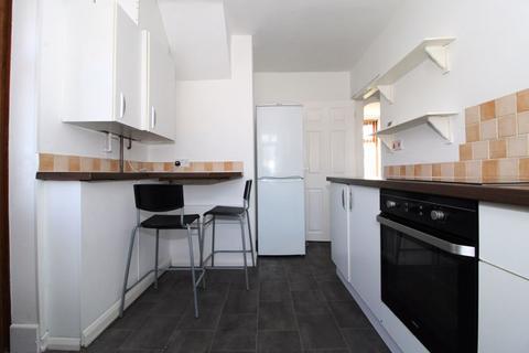 3 bedroom end of terrace house for sale, Redhouse Lane, Aldridge, WS9 0DF