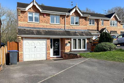4 bedroom detached house for sale - Mossfield Drive, Biddulph, Staffordshire