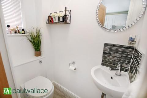 33 Foxes Drive, Waltham Cross, EN7 6HG