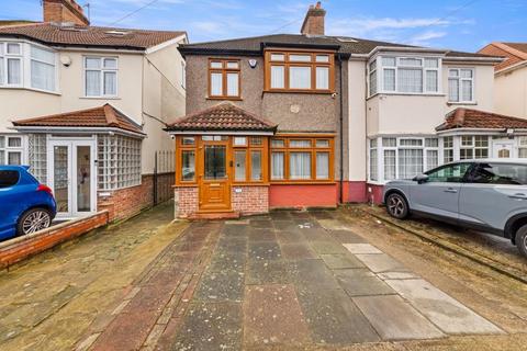 3 bedroom semi-detached house for sale, Beavers Lane, Hounslow, TW4