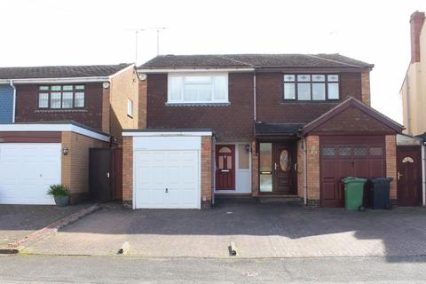 3 bedroom semi-detached house for sale - Victoria Street, Kingswinford DY6