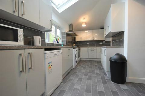 7 bedroom semi-detached house to rent - Daisy Bank Road, Manchester M14