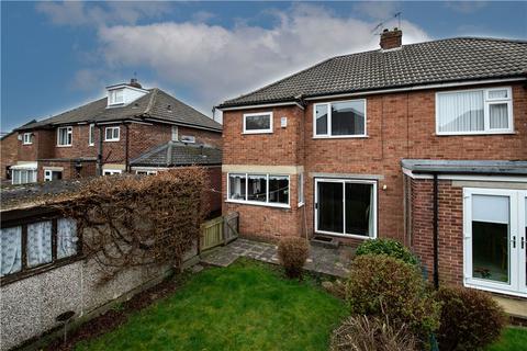 3 bedroom semi-detached house for sale - Roundhill Avenue, Cottingley, West Yorkshire, BD16