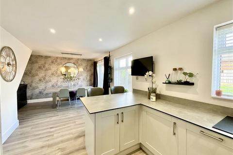 4 bedroom detached house for sale, Mckenzie Way, Kiveton Park, Sheffield,  S26 6QN