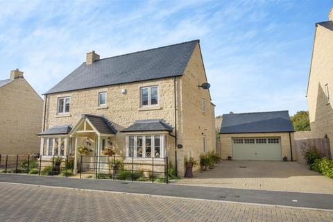 4 bedroom detached house for sale, Forest Grove, Burford