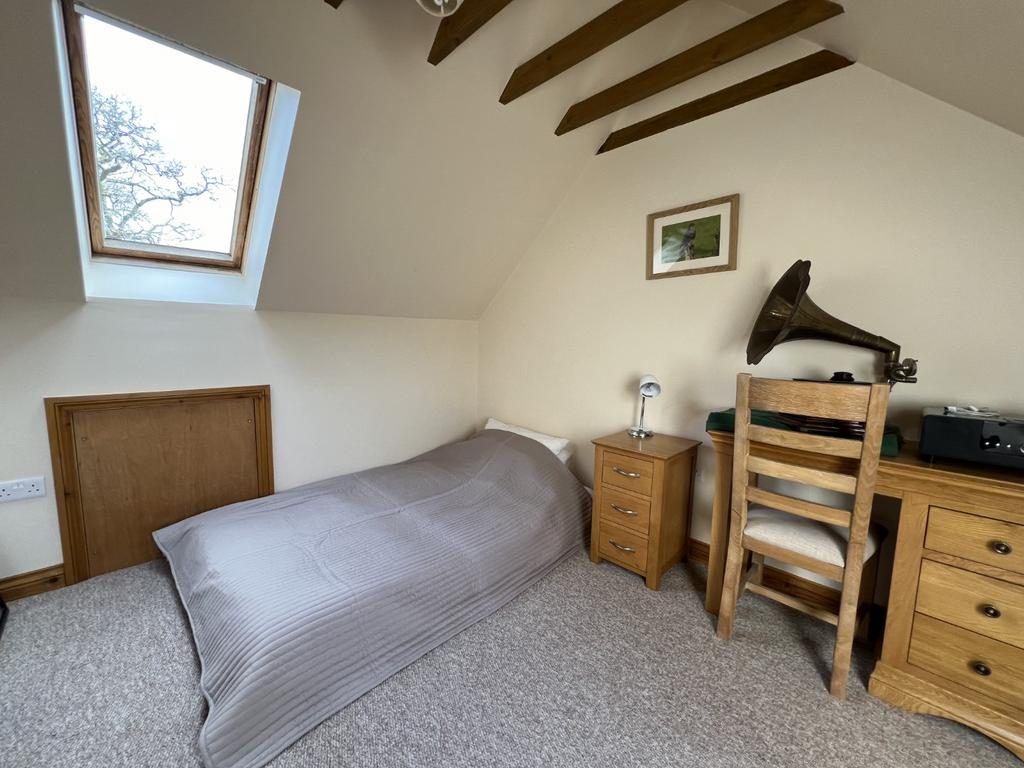 Office/Bedroom 1