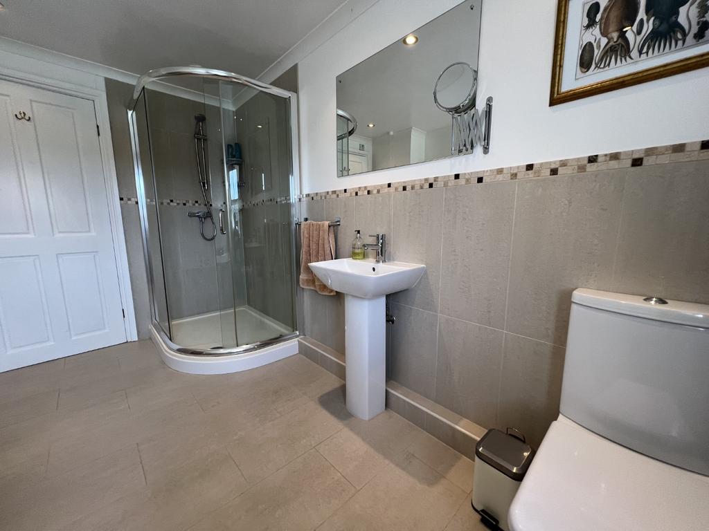 Modern Bathroom