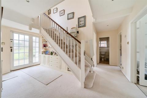 Ashcroft Hooke Road, East Horsley, Leatherhead, KT24 5DY