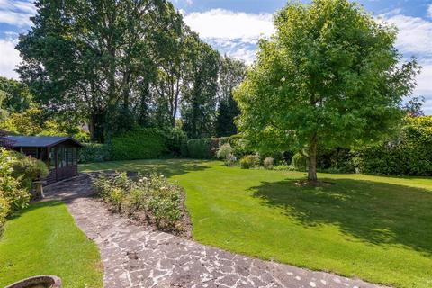 Ashcroft Hooke Road, East Horsley, Leatherhead, KT24 5DY