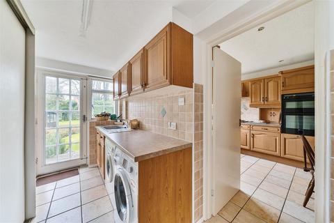 Ashcroft Hooke Road, East Horsley, Leatherhead, KT24 5DY