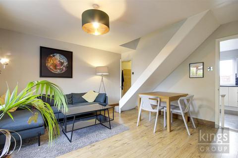 2 bedroom end of terrace house for sale - Garnett Way, Walthamstow, London