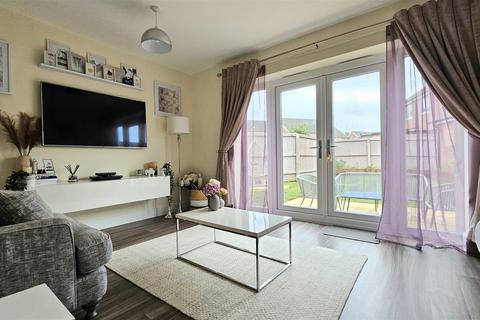 38 Arnfield Drive, Hilton, Derby, DE65 5AA