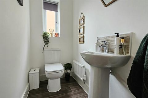 38 Arnfield Drive, Hilton, Derby, DE65 5AA
