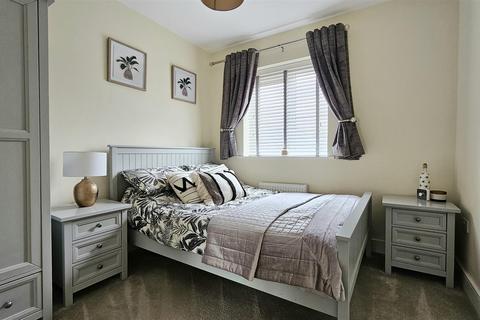 38 Arnfield Drive, Hilton, Derby, DE65 5AA