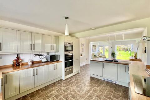 4 bedroom detached bungalow for sale - Tewkesbury Road, Gloucester GL2