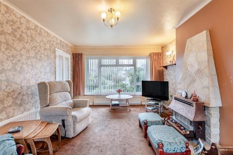 3 bedroom bungalow for sale - Springett Way, Coxheath, Maidstone