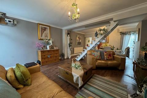 2 bedroom terraced house for sale, Caerphilly Road, Bassaleg, Newport