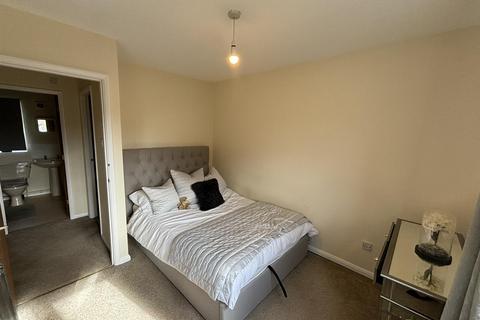2 bedroom house to rent, Laurel Road, Loughborough