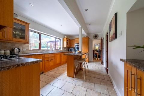 6 bedroom detached house for sale, Clasemont Road, Morriston, Swansea