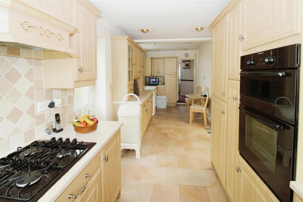 Fitted Kitchen