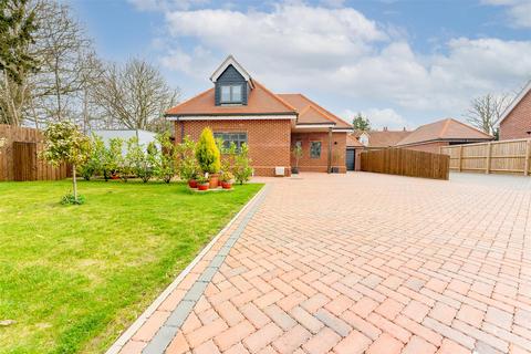 3 bedroom detached house for sale, Colchester Road, St. Osyth, Clacton-On-Sea