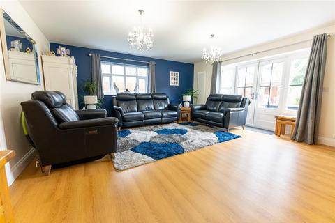 3 bedroom detached house for sale, Colchester Road, St. Osyth, Clacton-On-Sea