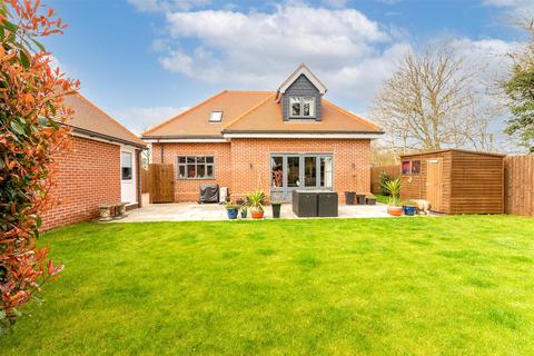 3 bedroom detached house for sale, Colchester Road, St. Osyth, Clacton-On-Sea