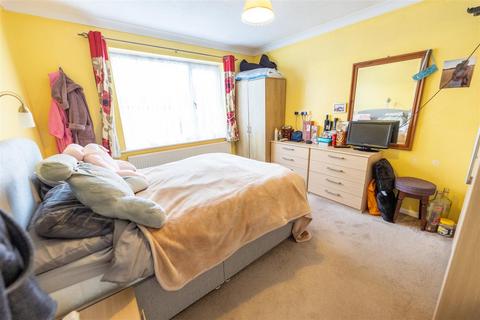 2 bedroom detached bungalow for sale, Crome Road, Clacton-On-Sea