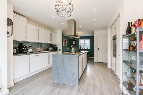 19 Deleval Crescent, Shiremoor, Newcastle Upon Tyne, NE27 0FA