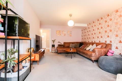 19 Deleval Crescent, Shiremoor, Newcastle Upon Tyne, NE27 0FA