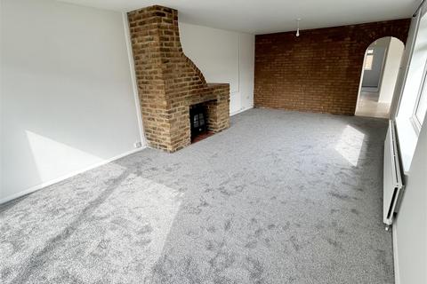 32a Brunwin Road, Rayne, Braintree, CM77 6BU