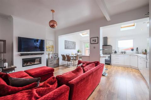 63 Bracken Road, Brighouse, HD6 2HX