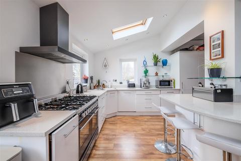 63 Bracken Road, Brighouse, HD6 2HX