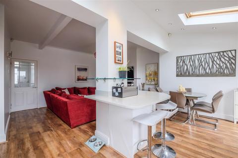 63 Bracken Road, Brighouse, HD6 2HX