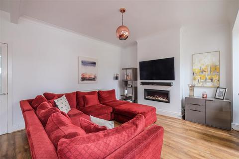 63 Bracken Road, Brighouse, HD6 2HX