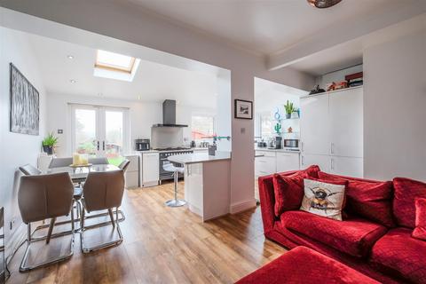 63 Bracken Road, Brighouse, HD6 2HX