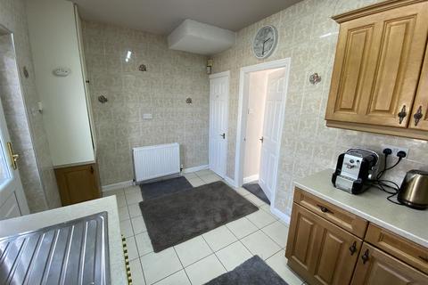 2 bedroom semi-detached house to rent - Glenfield, Shipley