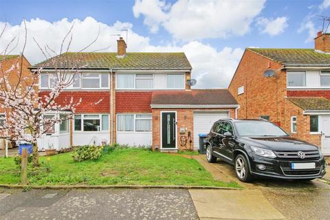 3 bedroom semi-detached house for sale - Almond Close, Broadstairs